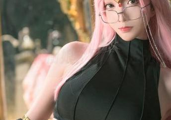 青青子Js的“厨娘”写真，没光也怕谁！