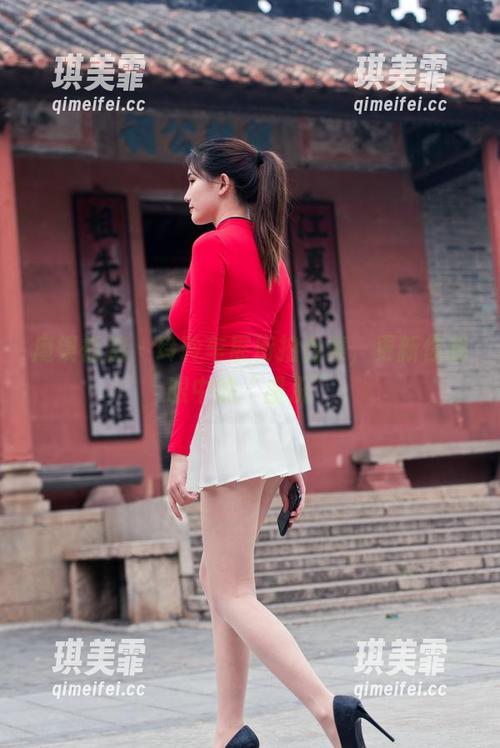 魔镜街拍-玲玲 魔镜街拍 - 玲玲车展街拍合集,更新你我眼中的“盛况”