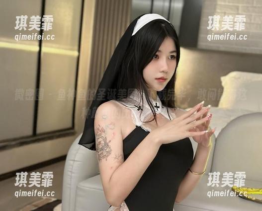鱼神鱼 微密圈 - 鱼神鱼的圣诞美图,下载完毕,敢问能有这种颜值的比率是多少?