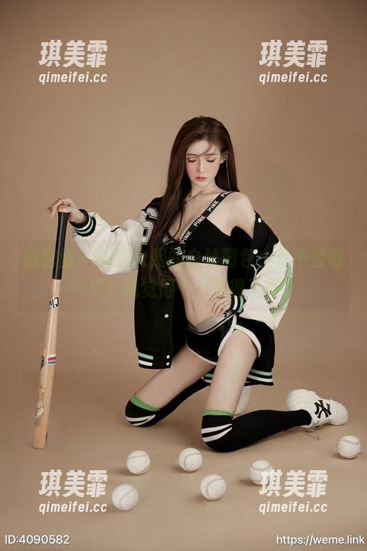 微密圈 - 看黎允熙的白丝图包，值不值得一买？我觉得……值得三购！