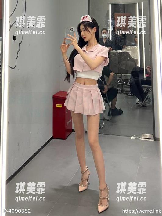 黎允熙 微密圈 - 黎允熙的QQ飞车:高达不怕,图片也是高清啊,不要太好奇哦!